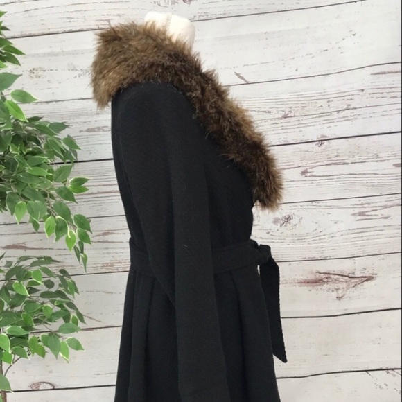 Steve Madden Coat with fur trum - Picture 5 of 5